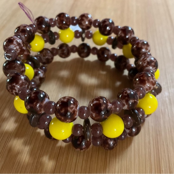 Hand Crafted Wrap Bracelet Brown Yellow Bead Memory Wire - Picture 4 of 8